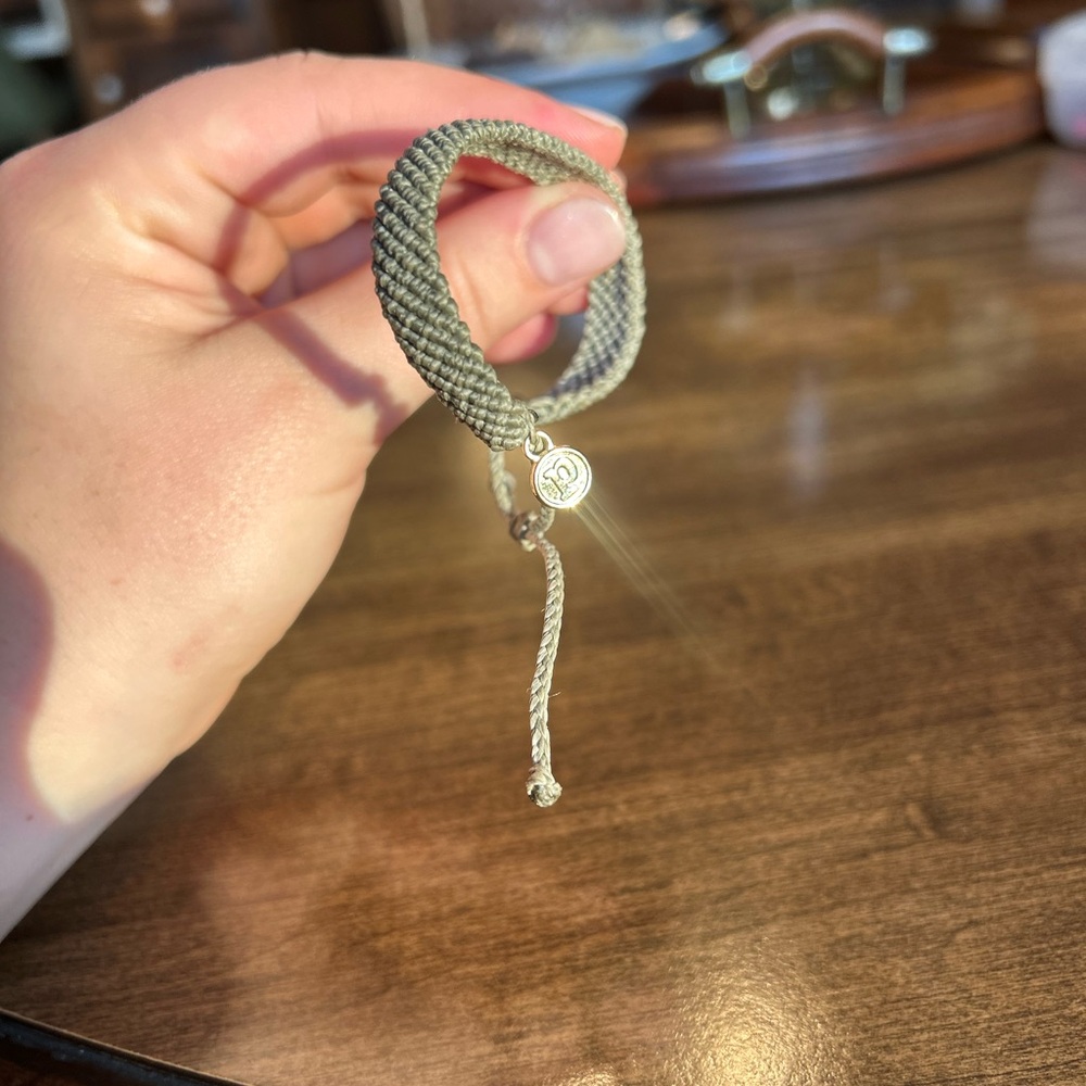 Pura Vida Gray chunky bracelet - Picture 2 of 4